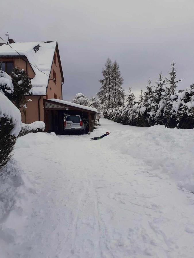 Pokoje Na Brzegu Lapsze Wyzne Buitenkant foto