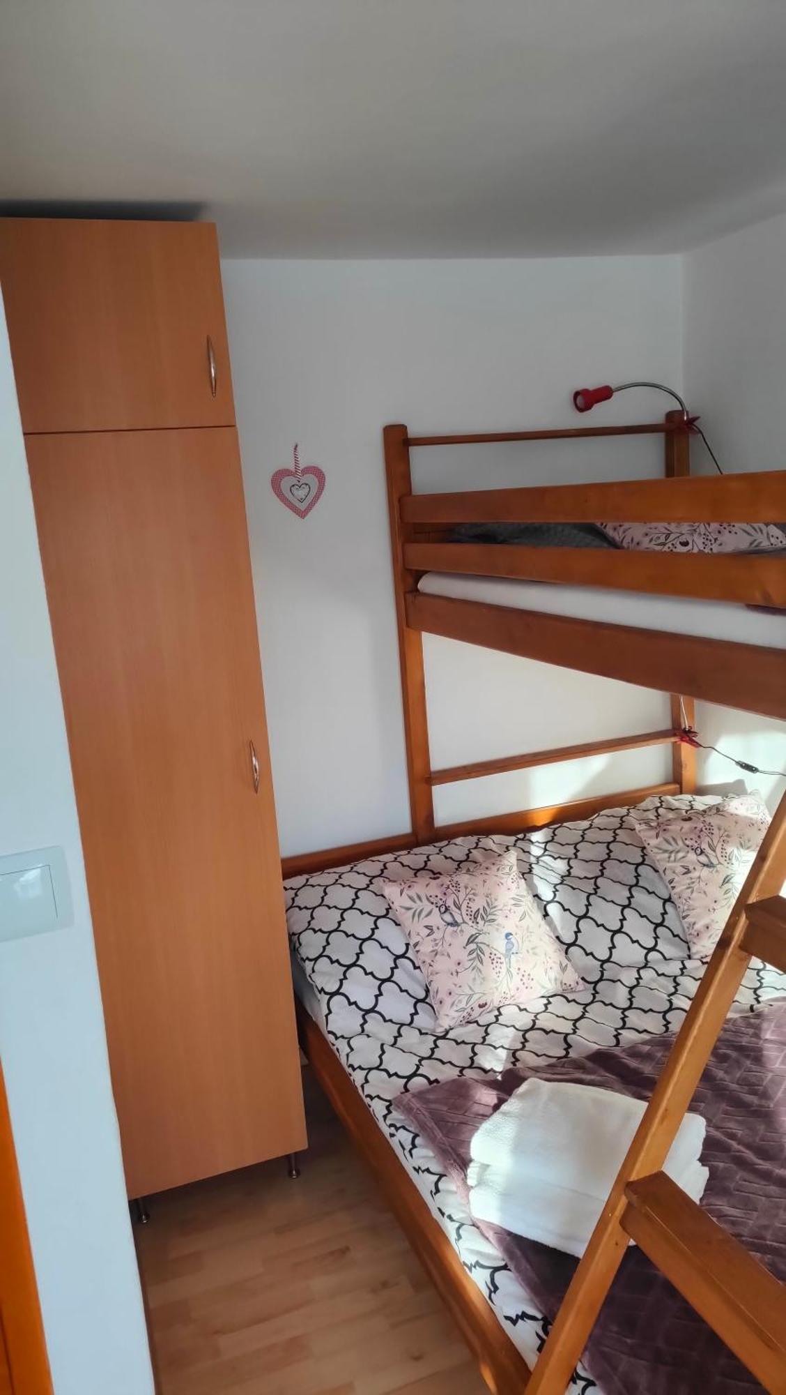 Pokoje Na Brzegu Lapsze Wyzne Buitenkant foto